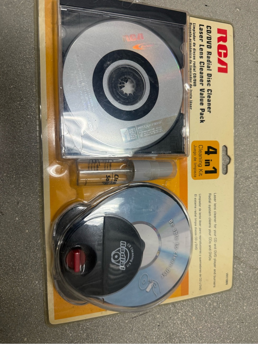 RCA CD DVD Radial Disc Cleaner - New 4 in 1 Laser Lens Cleaner Sealed